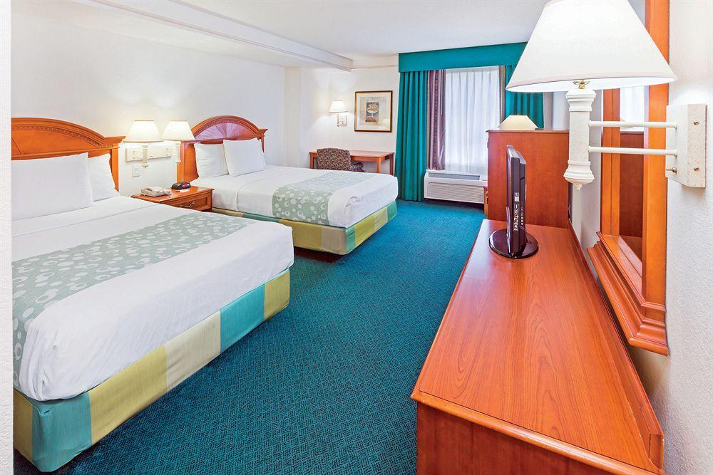 La Quinta By Wyndham San Antonio Airport Hotel Luaran gambar