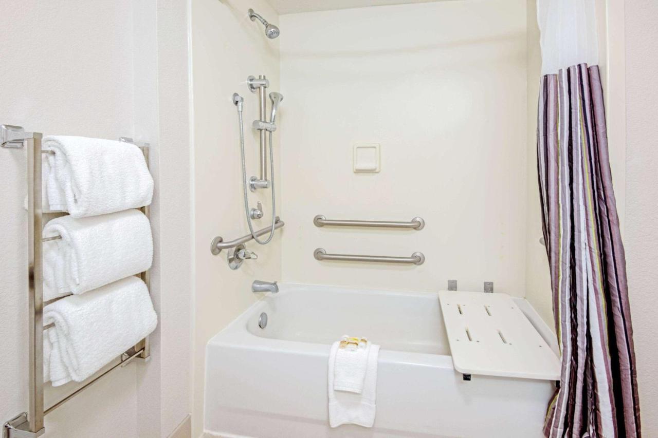 La Quinta By Wyndham San Antonio Airport Hotel Luaran gambar