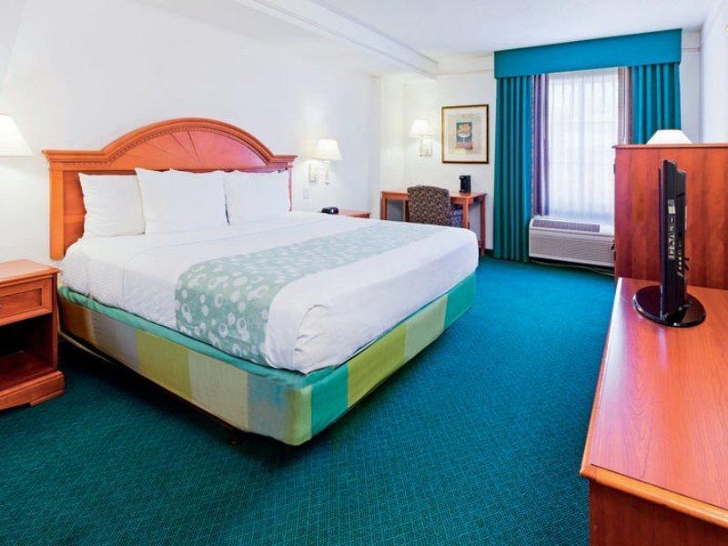 La Quinta By Wyndham San Antonio Airport Hotel Luaran gambar